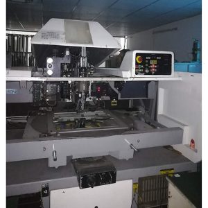 PTH lubang melalui termasuk pemasangan DIP dan penyolderan